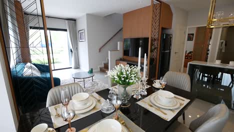 Recorrido-De-Decoración-Del-Hogar-De-Planta-Abierta-Que-Muestra-La-Sala-De-Estar,-El-área-De-La-Cocina-Y-El-Comedor