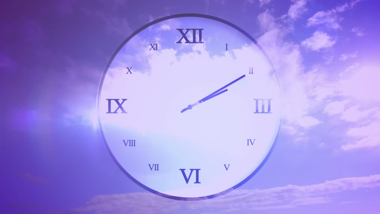 Vicino a I-II, le lancette dell'orologio oscillano e percorrono il quadrante in un cielo viola, indicando l'ora.