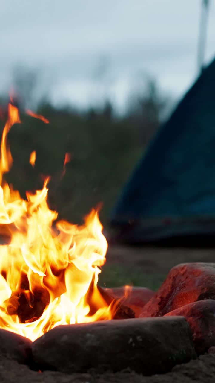 Bål og telt