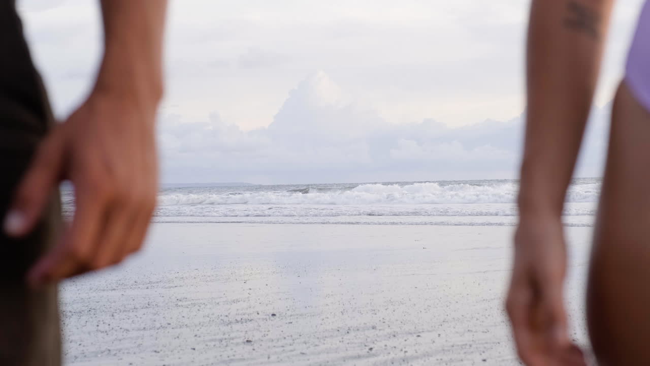 사람 들 사이 의 해변 전망