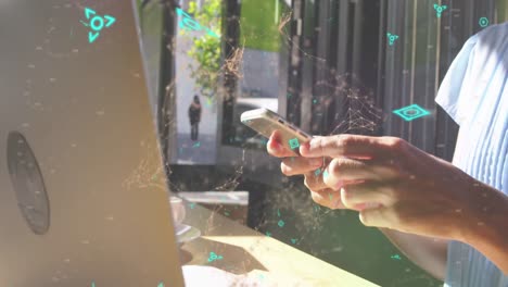 animación de código qr y formas sobre mujer caucásica usando portátil y teléfono inteligente.