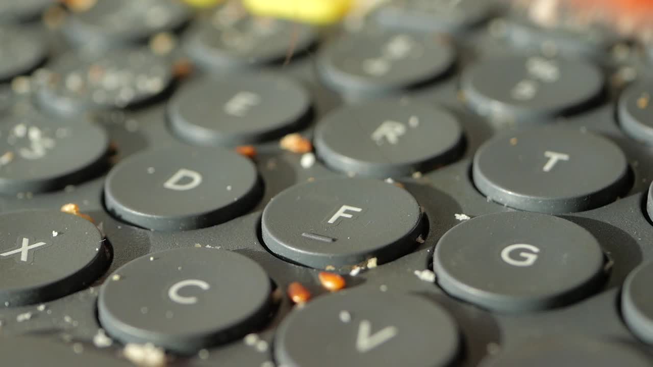 Dirty Round Keys Keyboard