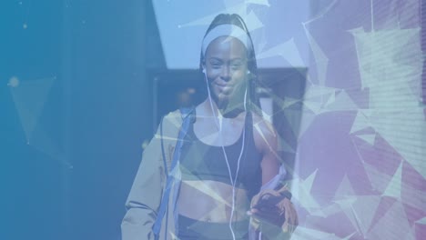 Animation-Des-Netzwerks-Von-Verbindungen-über-Einer-Lächelnden-Afroamerikanischen-Frau-Mit-Sporttasche