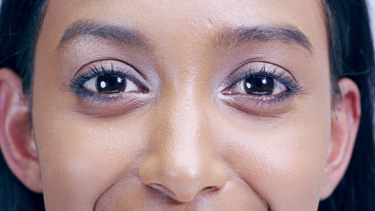 당신의 눈은 당신의 감정을 반영합니다.