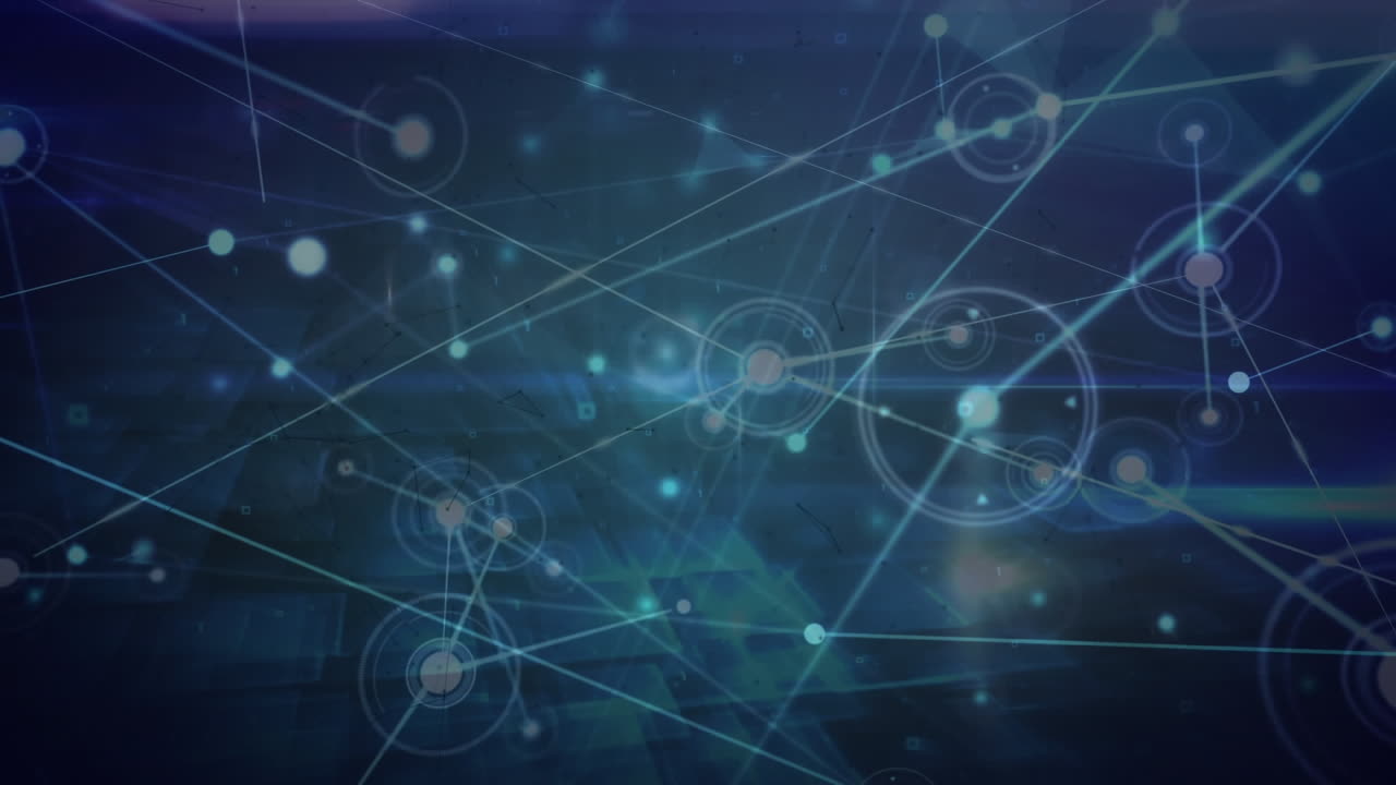 animación de la red de conexiones y procesamiento de datos frente a rastros luminosos sobre fondo azul