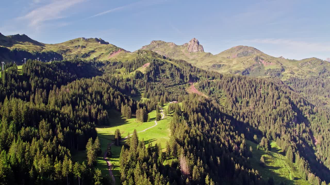 suiza panorama aéreo flumserberg cielo y caminata naturaleza paraíso bosque