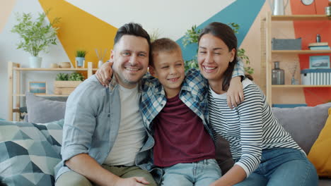 retrato de familia feliz