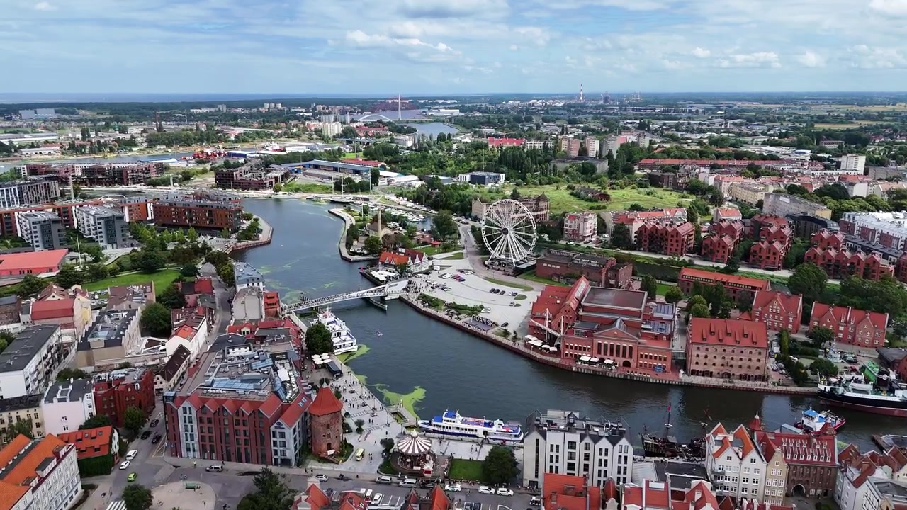 Veduta aerea della città con canali e ponti, Danzica, Polonia.