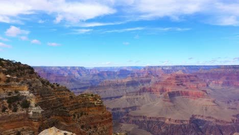 Grand-Canyon-Zeitraffer,-Um-Zu-Sehen,-Wie-Sich-Die-Wolken-Bewegen