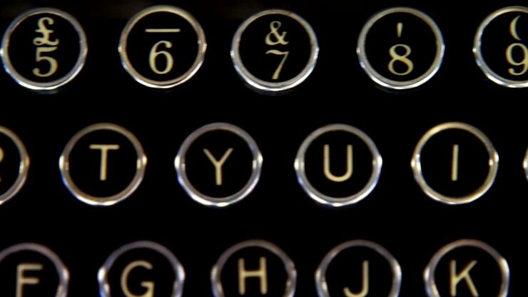 Buttons on vintage typewriter 4k