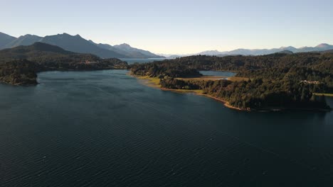 Drohnenaufnahmen-Vom-Bariloche-See-In-Argentinien