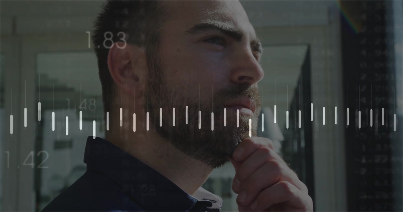 Video verticale: Uomo con camicia scura che si tiene il mento, segue overlay mutevoli su una finestra di vetro per decidere