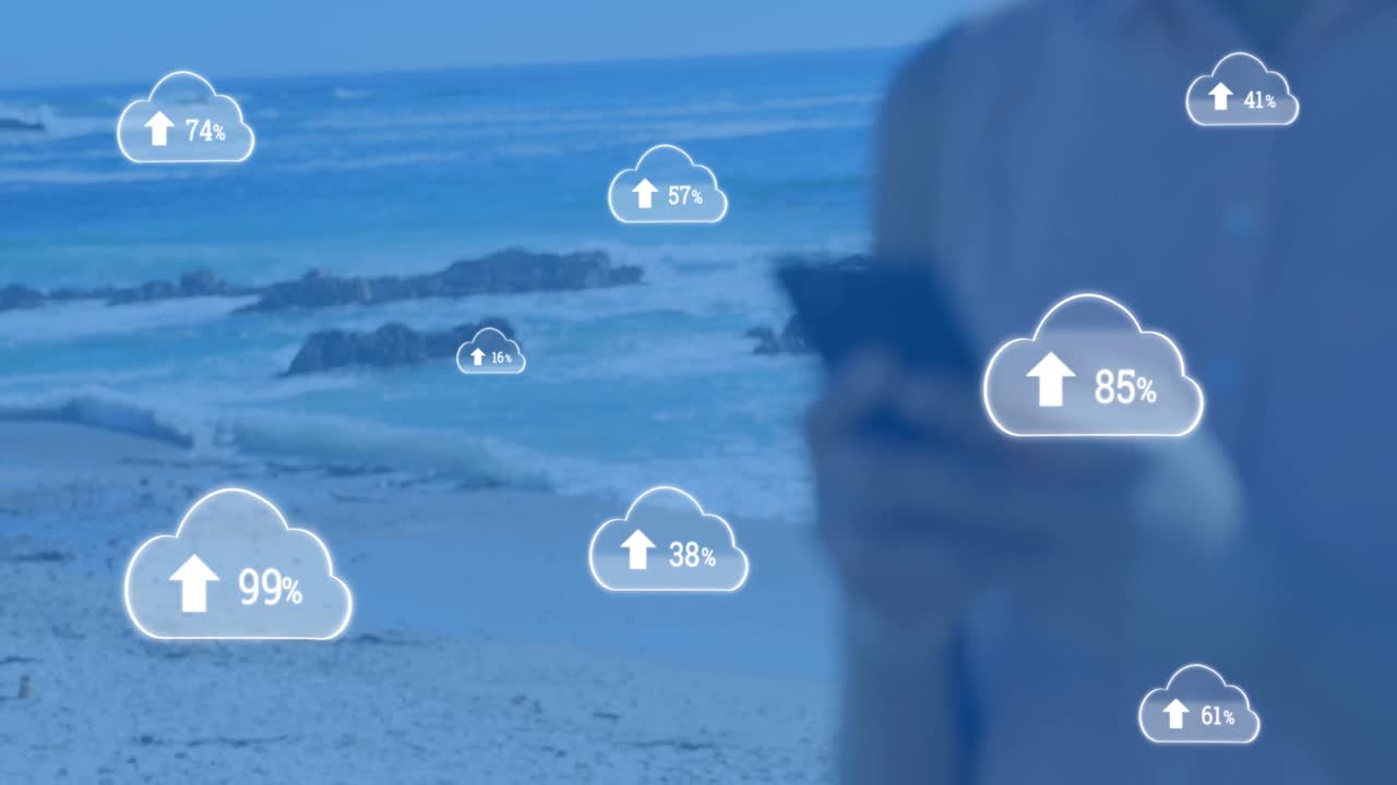 스마트 폰을 사용하는 백인 여성 위에 올라가는 화살표와 퍼센트와 함께 구름의 애니메이션