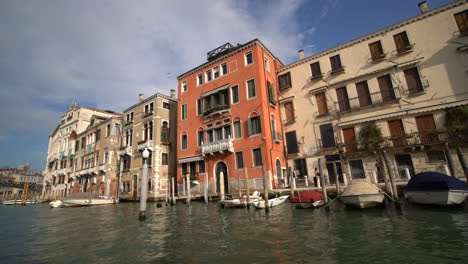 tomada estabilizada del gran canal de venecia en italia