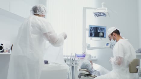 procedimiento de la clínica dental
