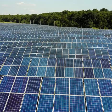 paneles solares en las centrales eléctricas
