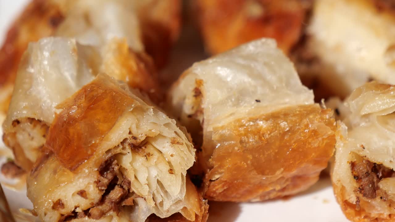 primer plano de un pide turco en rodajas