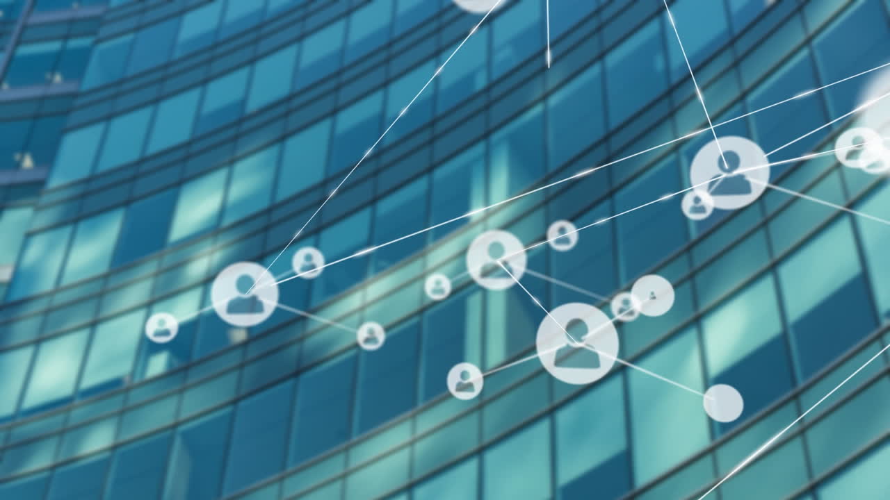 현대적인 사무실 건물 위의 사람들과의 연결 네트워크 아이콘의 애니메이션