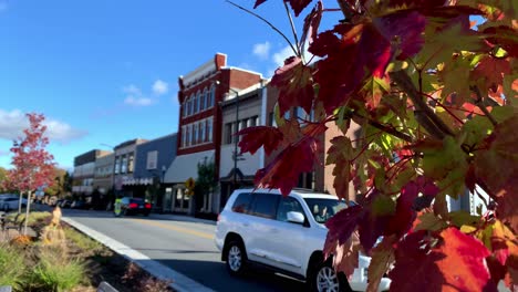 Fall-in-HIckory-NC,-Hickory-North-Carolina-in-4k