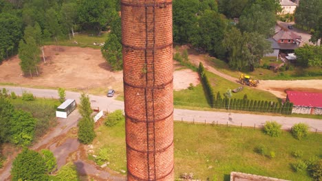 Pequeño-Pueblo-Tuja-Junto-Al-Mar