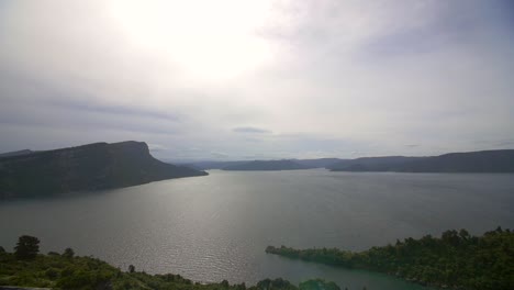 revealing lake waikaremoana