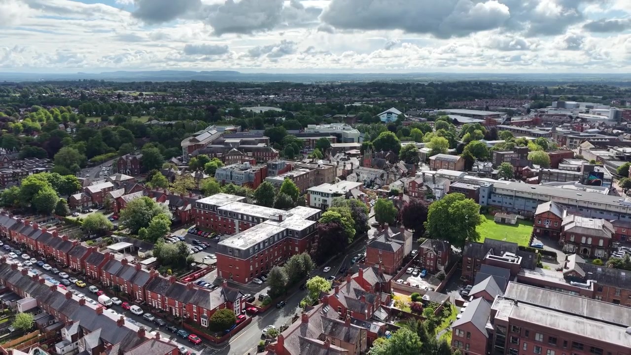 Vista aerea del centro città di Wrexham, Galles del Nord, Regno Unito.