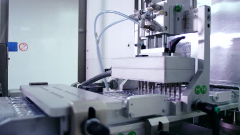 Pharmaceutical-manufacturing-line.-Pharmaceutical-packaging-line