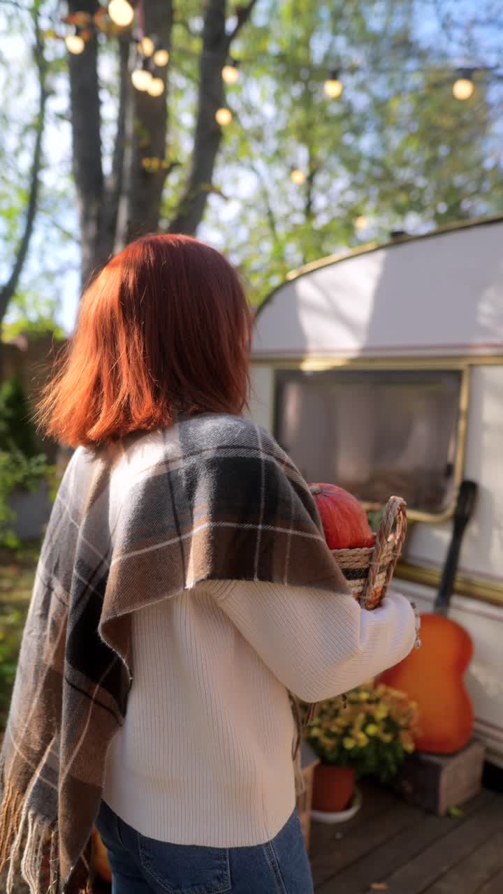 호박 을 가진 여자