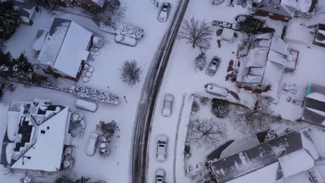 Una-Vista-Aérea-De-Un-Barrio-Suburbano-Después-De-Una-Tormenta-Nor&#39;easter