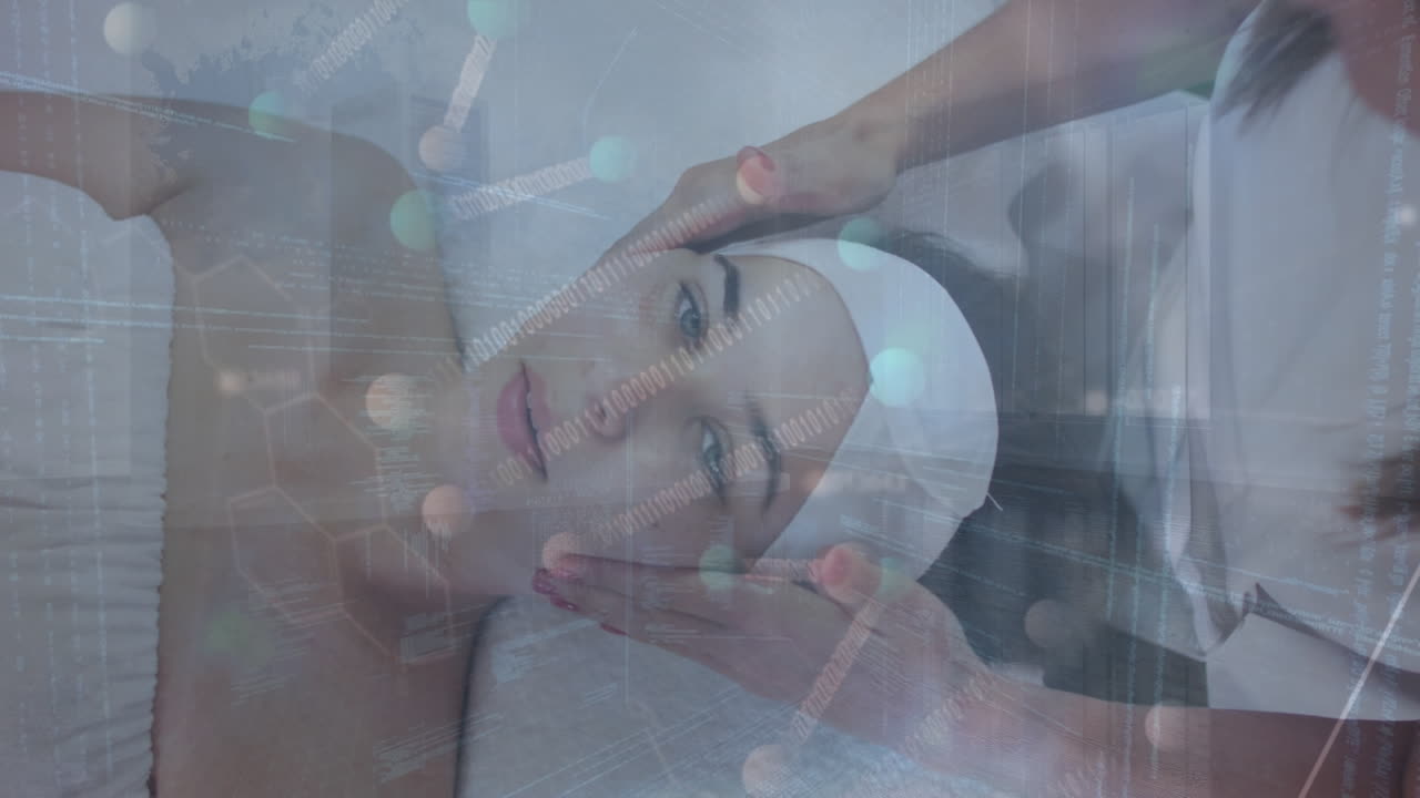 animación del procesamiento de datos de las mujeres caucásicas