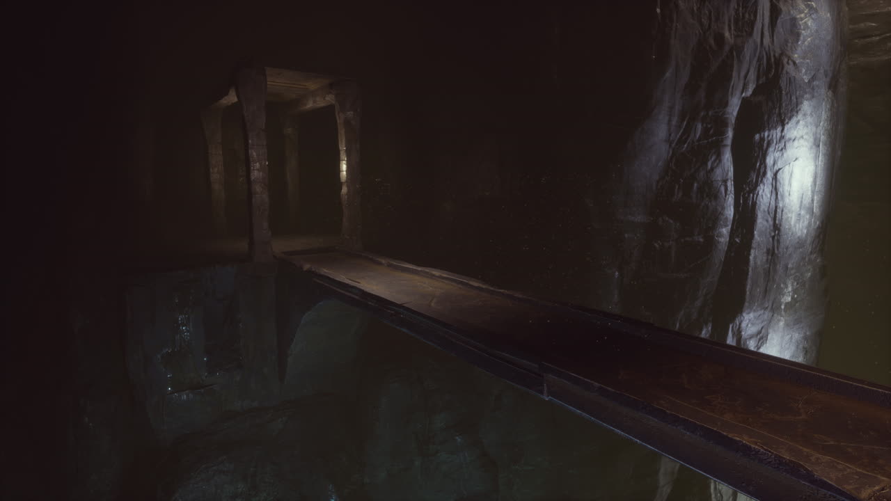 viejo puente de piedra en el mundo subterráneo