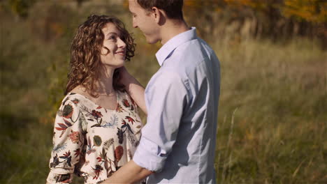 Close-Up-Of-Happy-Teenage-Couple-First-Kiss-Girl-Kissing