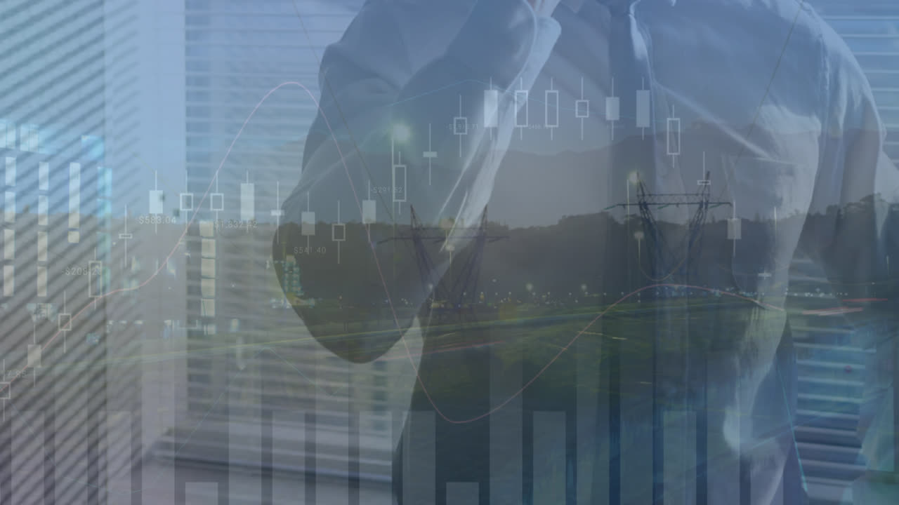 animación de gráfico financiero sobre hombre de negocios caucásico usando teléfono inteligente