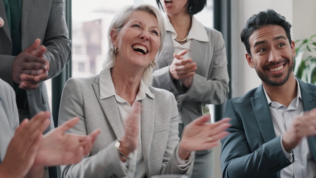 사업가 들, 박수 와 세미나