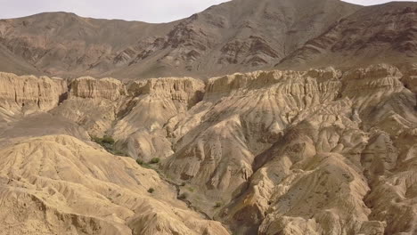 Natural-Landscape-Of-Lamayuru-Mountains-At-Leh,-Ladakh,-India-On-A-Sunny-Day