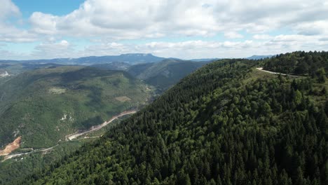 Bosque-Montaña-Paisaje