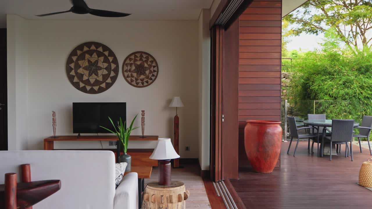 архитектурно спроектированная роскошная вилла с открытой гостиной