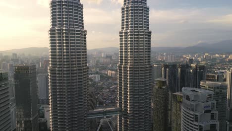 petronas twin towers and kuala lumpur skyline