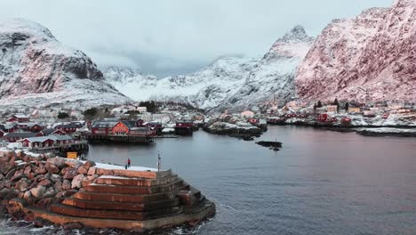 Vista-Aérea-Del-Hermoso-Paisaje-De-Las-Islas-Lofoten-Durante-El-Invierno