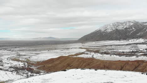 un valle en invierno