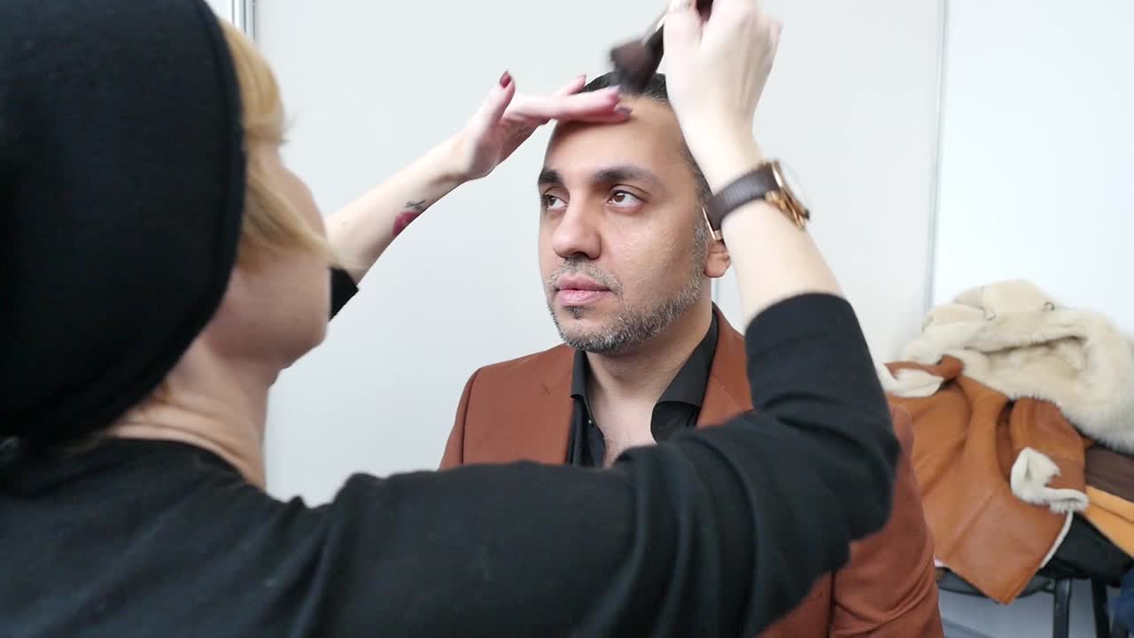 sesión de aplicación de maquillaje