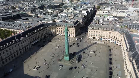 Columna-En-Place-Vendome,-París-En-Francia.