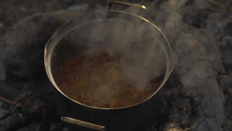 Ascensores-De-Refugiados-De-La-Tapa-En-El-Campo-De-Refugiados-De-Olla