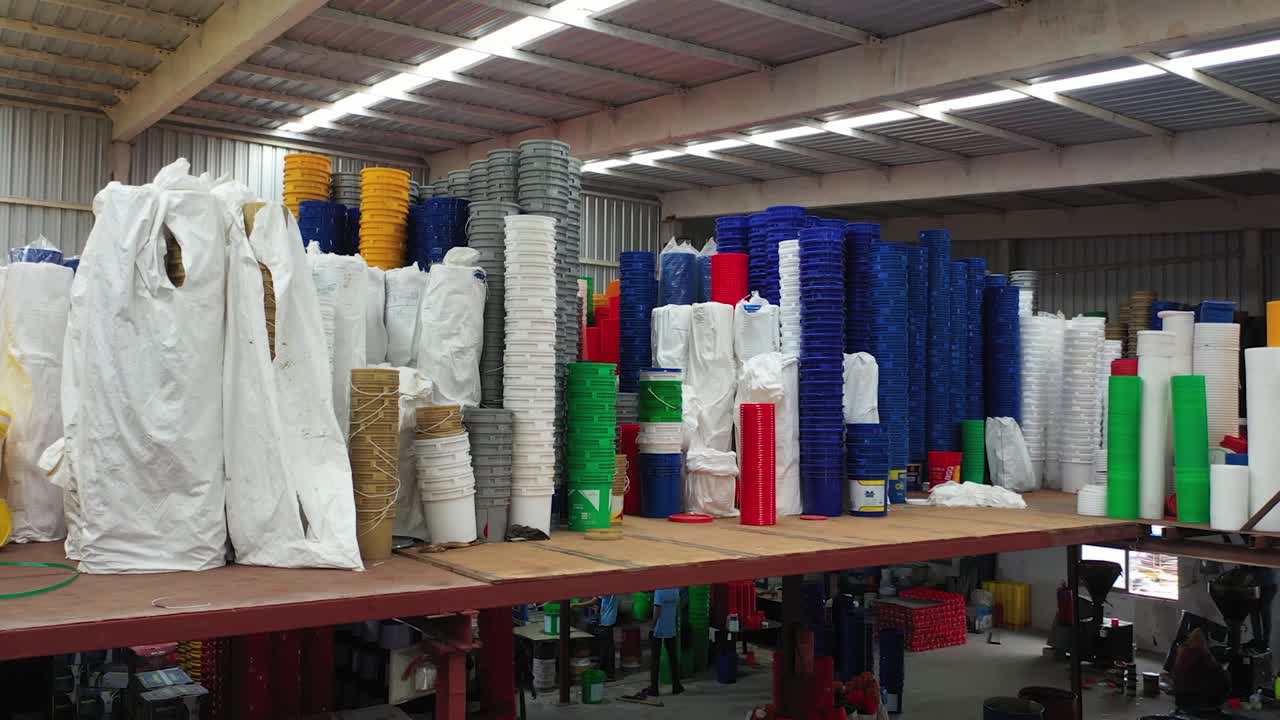 many different types of empty barrel, industry 5.0