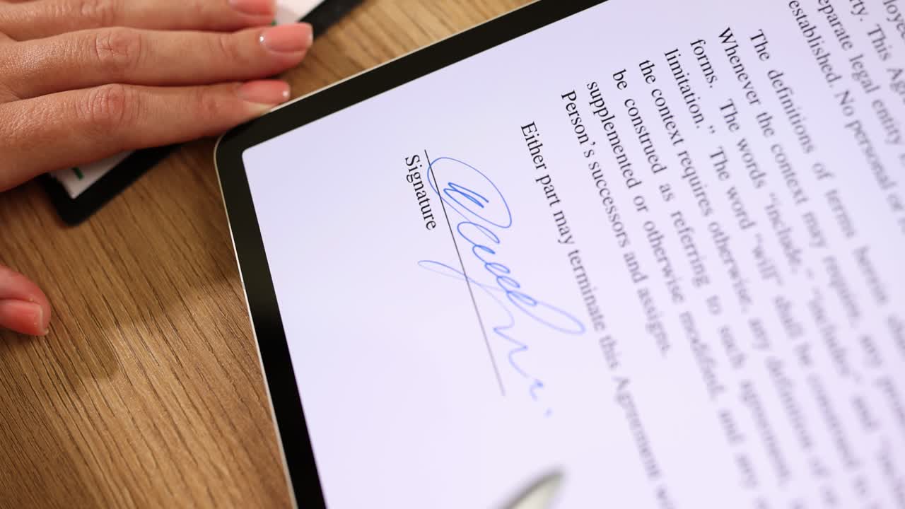 Signing a Digital Contract on a Tablet