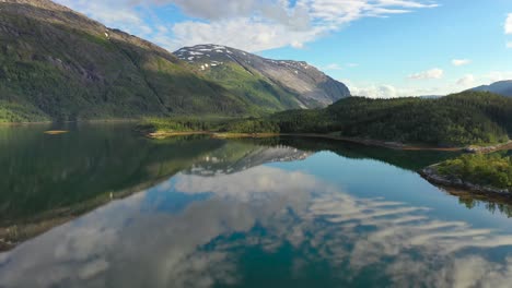 imágenes aéreas de la hermosa naturaleza de noruega