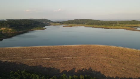 Raccoon-mountain-reservoir-filled-with-water-in-Chattanooga,-Tennessee,-aerial-view