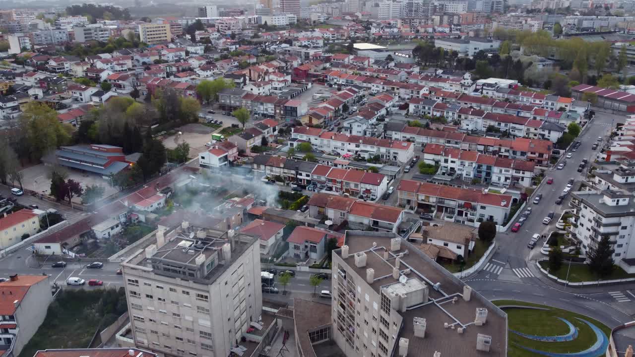 저녁에 포르투갈의 장엄한 마이아 도시의 장엄한 조감도