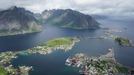 time lapse on reinebringen in lofoten norway