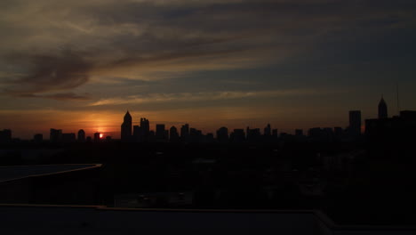 Time-lapse-Del-Amanecer-En-Atlanta-Georgia-En-Una-Cálida-Mañana-De-Verano